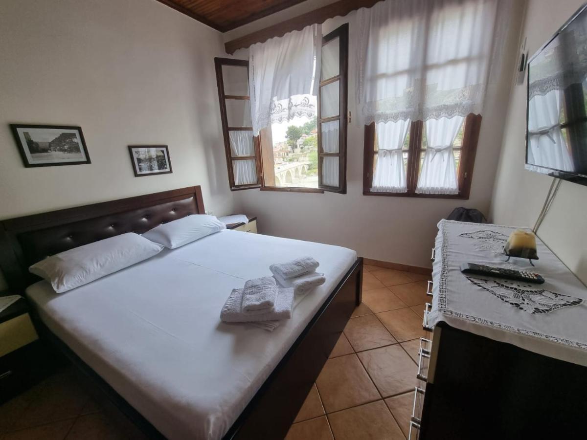 Romeo'S Guest House Берат Екстер'єр фото
