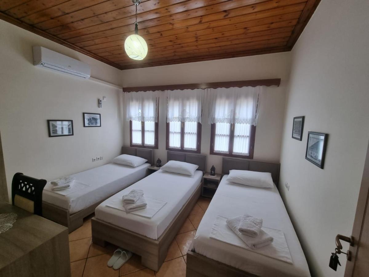 Romeo'S Guest House Берат Екстер'єр фото