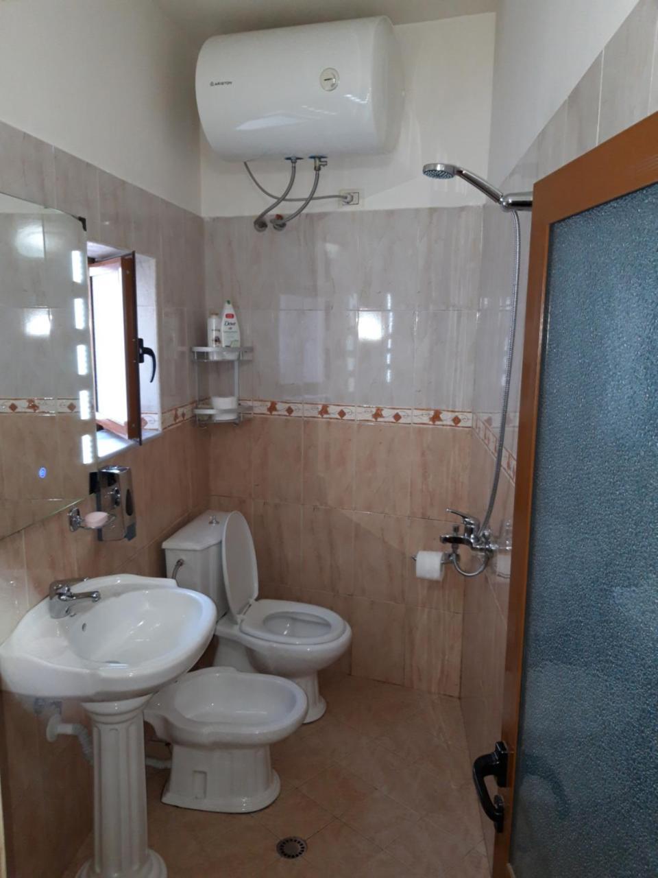 Romeo'S Guest House Берат Екстер'єр фото